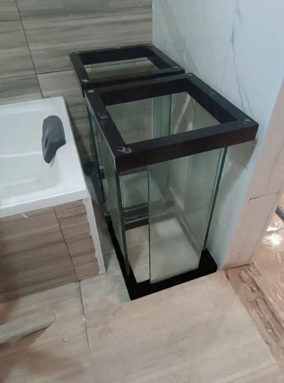 2 base de mesa elegantes e semi novas, as duas por 370 ou cada uma a 250. - Foto 3