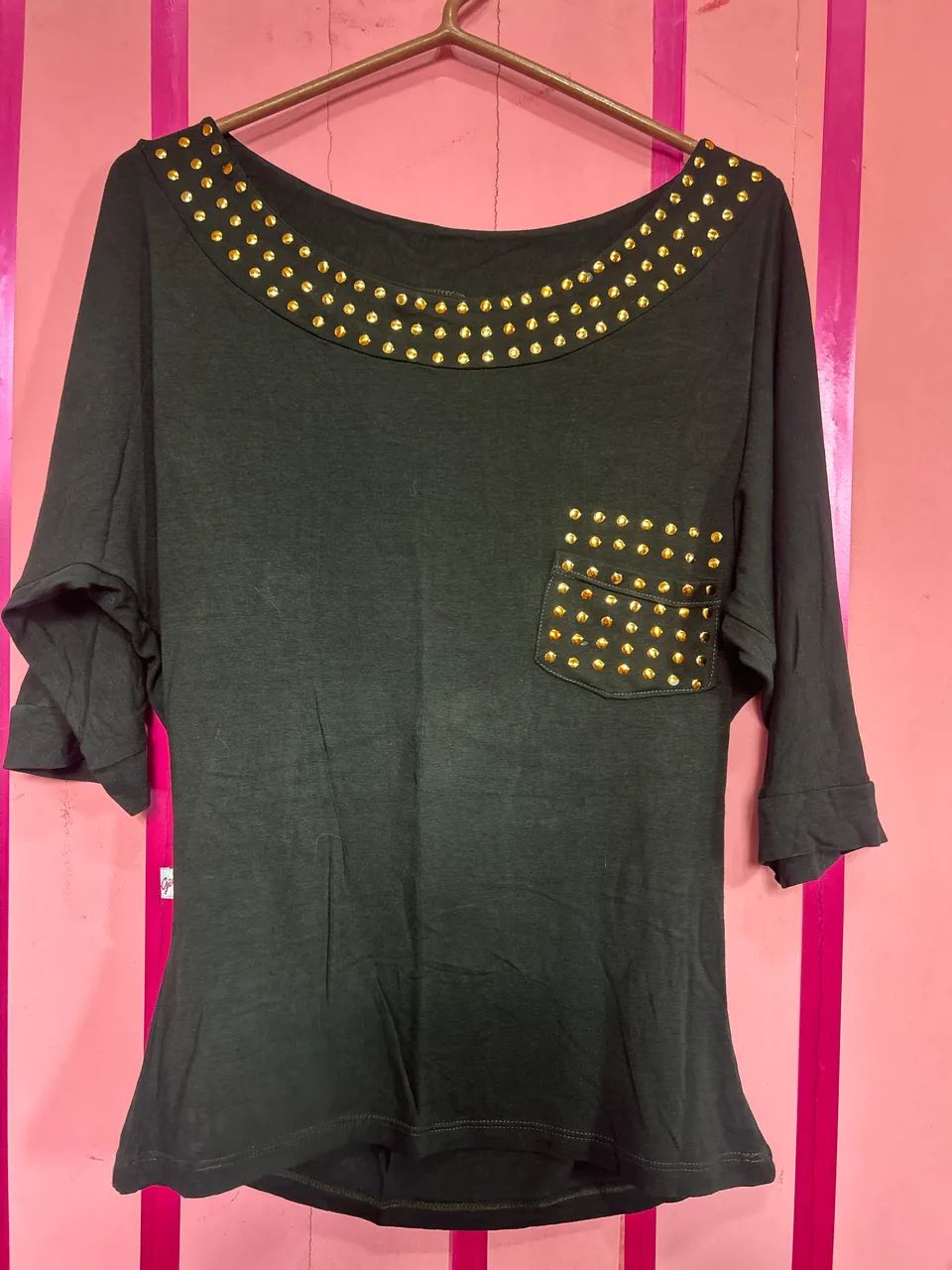 Camisa/blusa verde com brilhos dourados