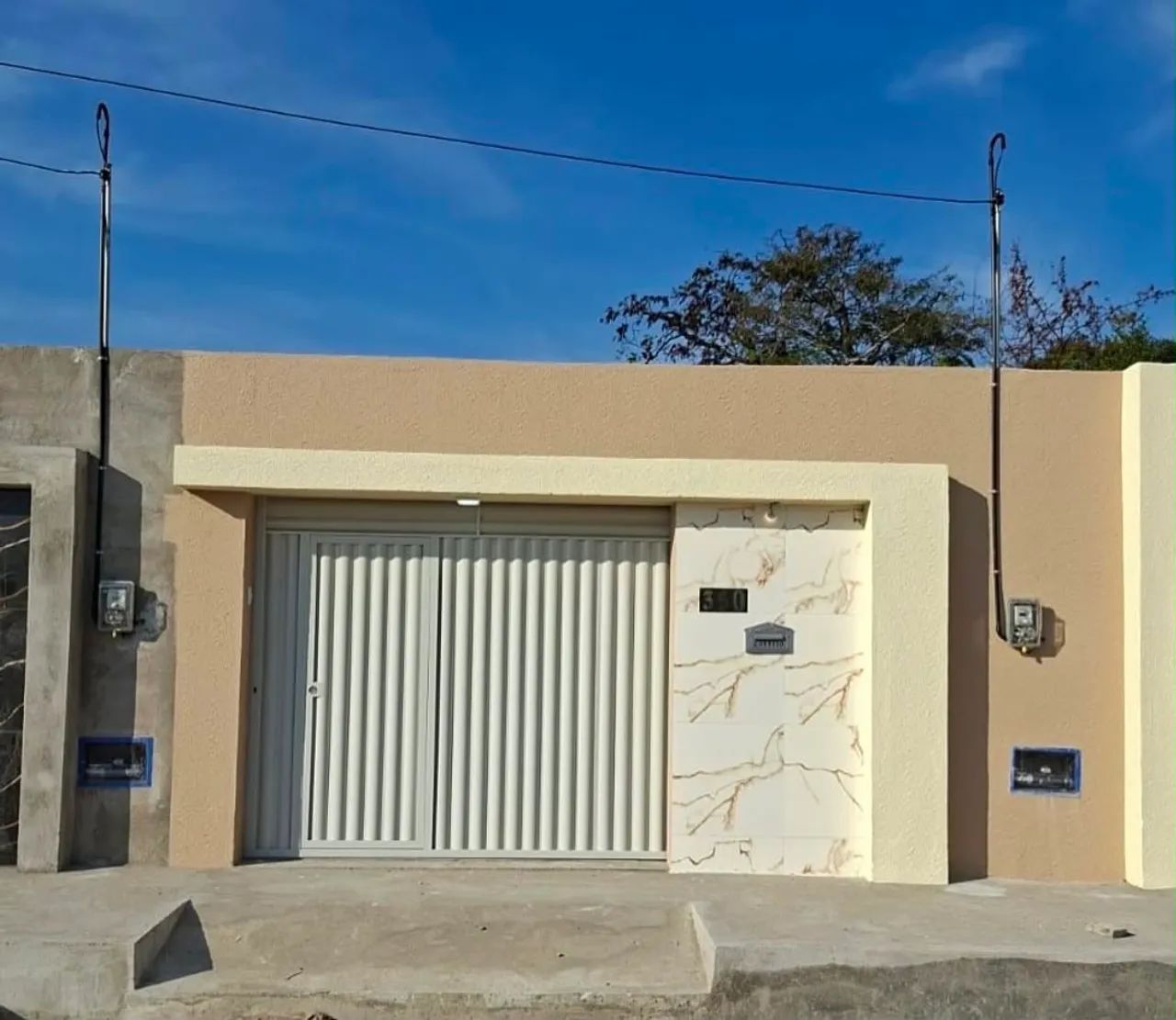 Disponível na vila Eduardo
