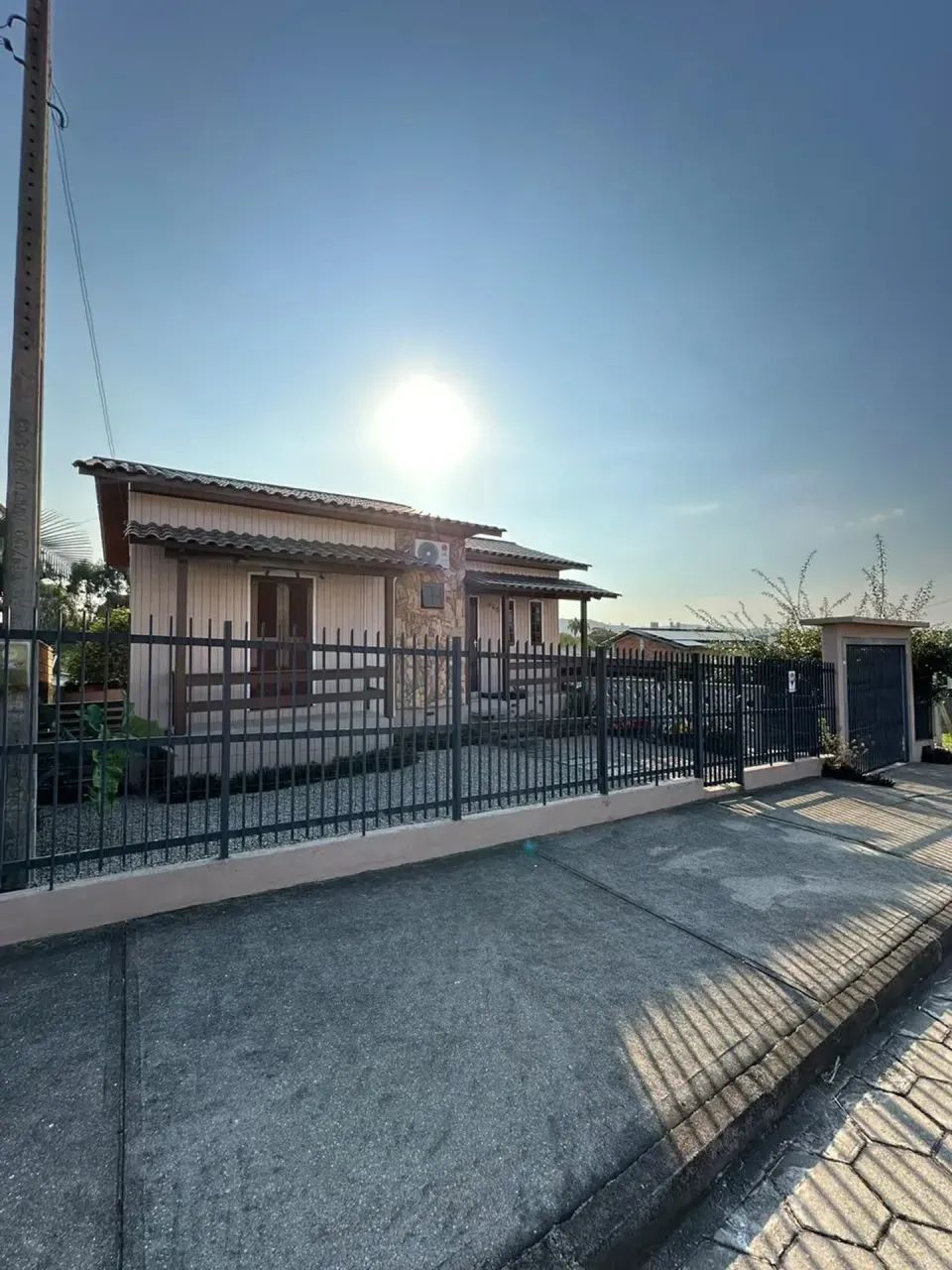 Casa Mista Completamente Mobiliada no Bairro Presidente Vargas - Içara - SC