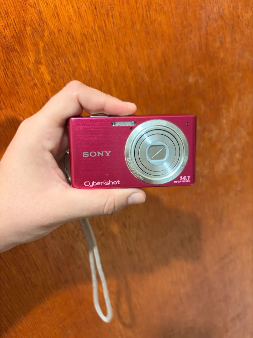 Vende-se camera 