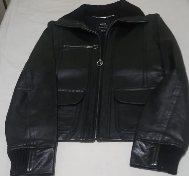 Casaco em couro preto Mango