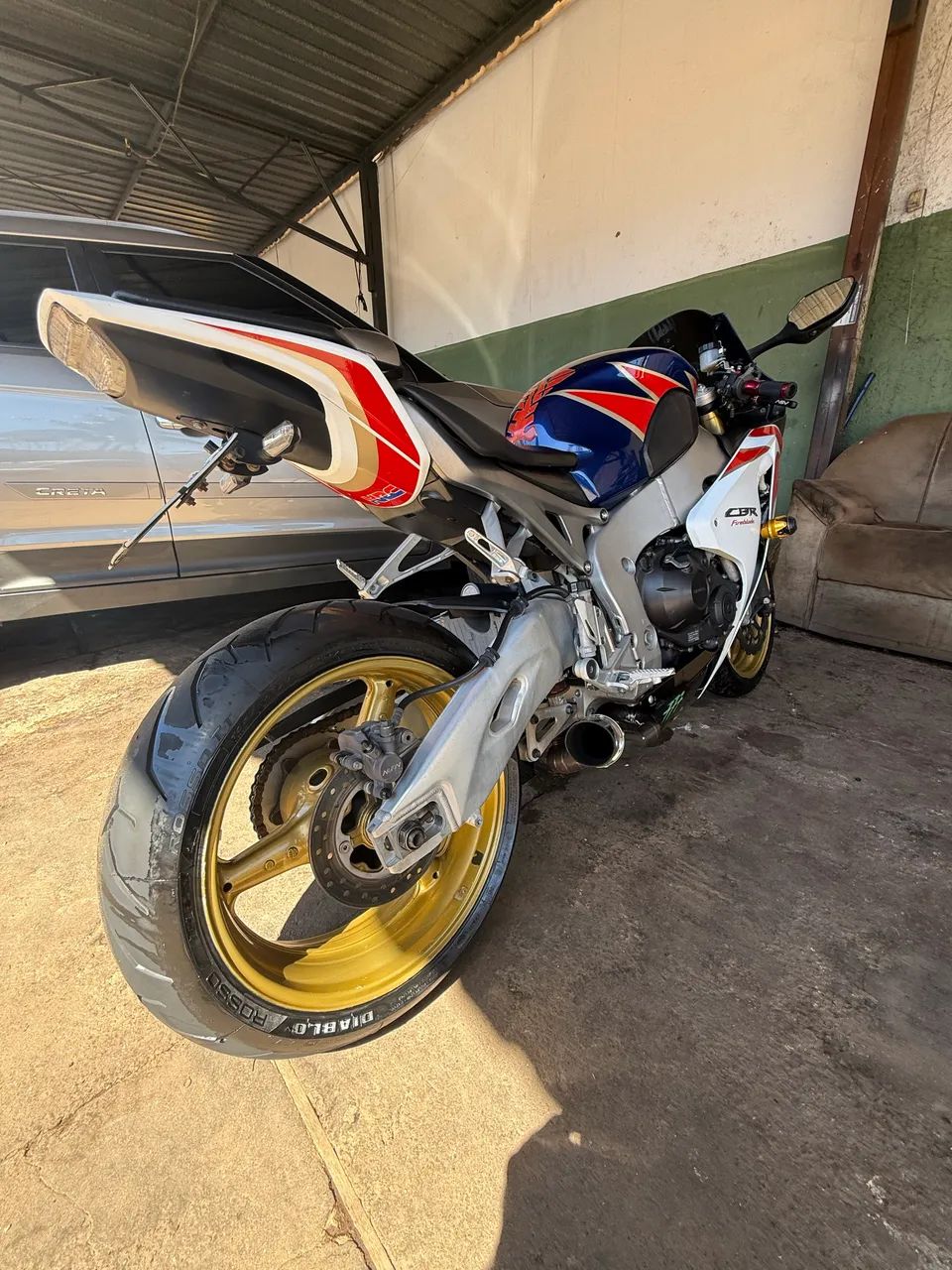 CBR 1000 RR Fireblade  - Foto 5