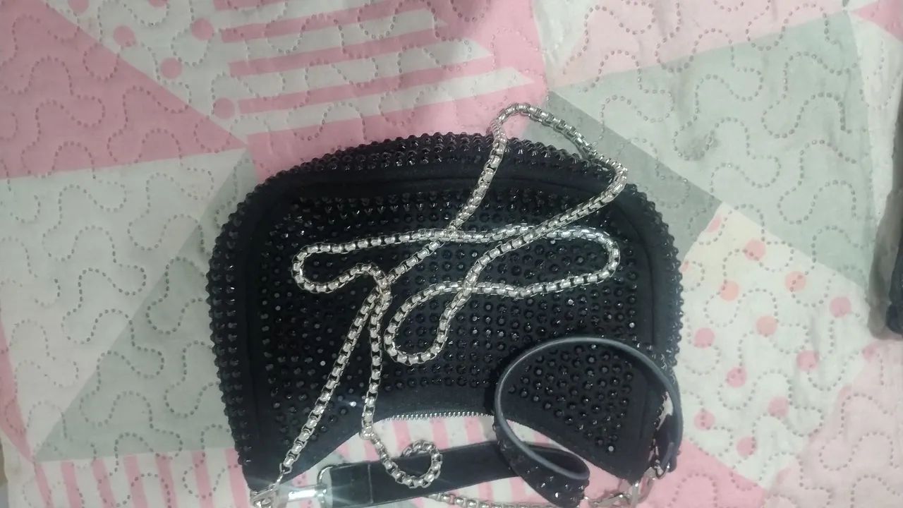 Bolsa de festa com pedraria