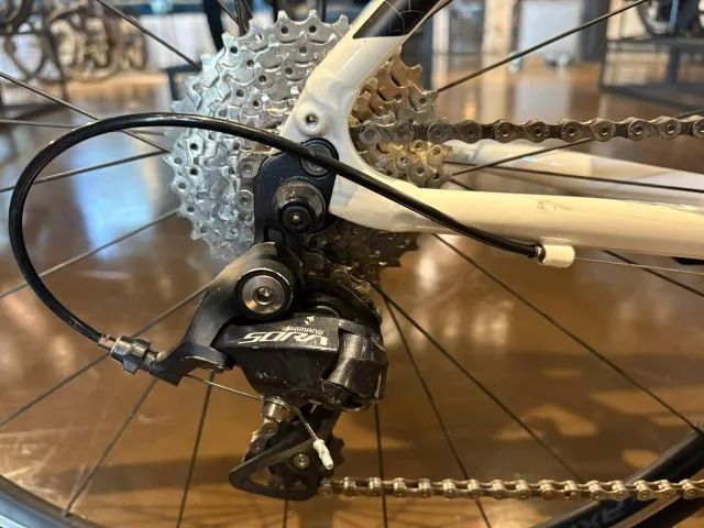 Bicicleta Seminova Specialized Allez Sport  - Foto 2