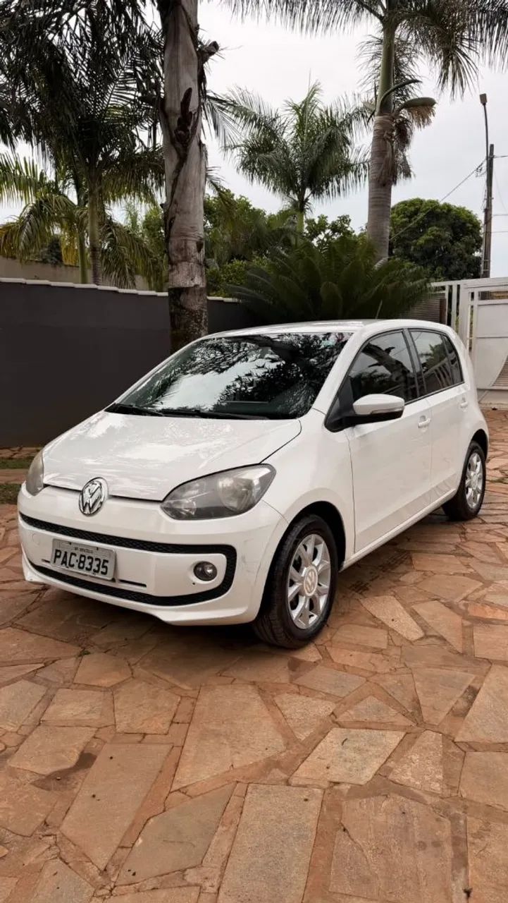 Volkswagen Up! up! high I MOTION 1.0 T. Flex 12V 5p 2015