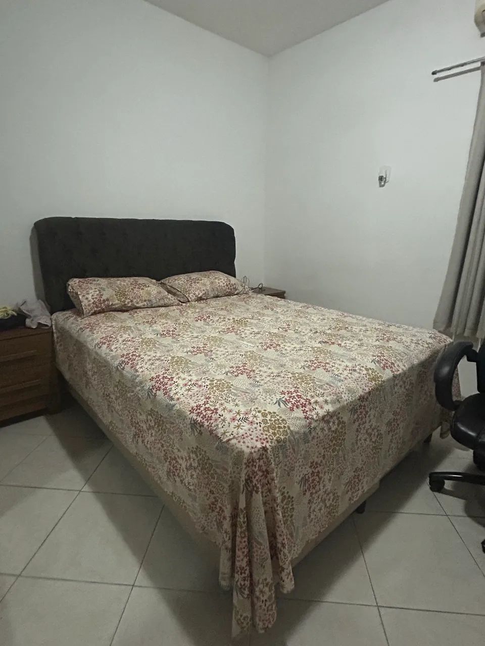Cama Queen conjunto completo 