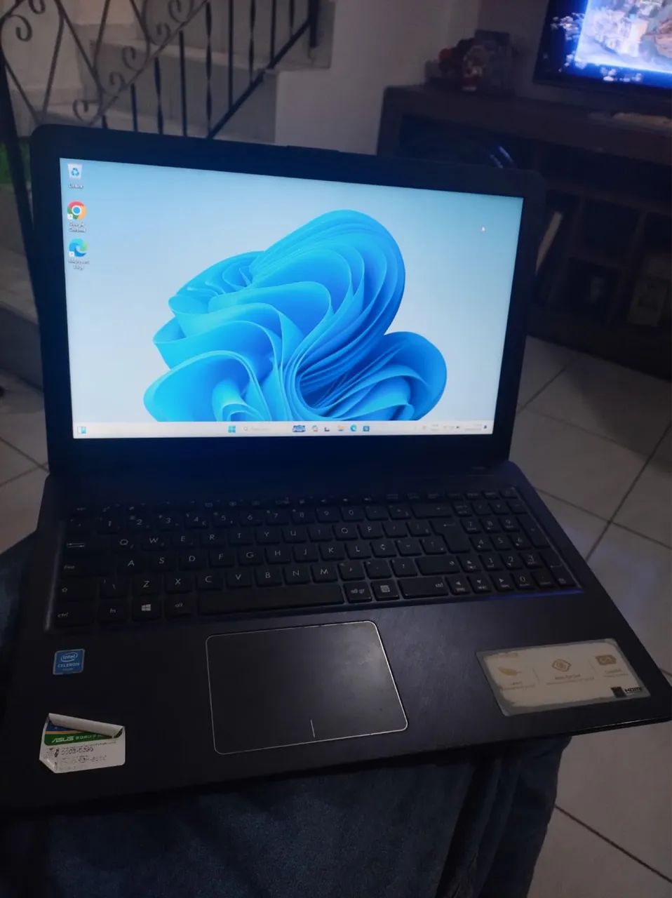 Vende-se notebook 