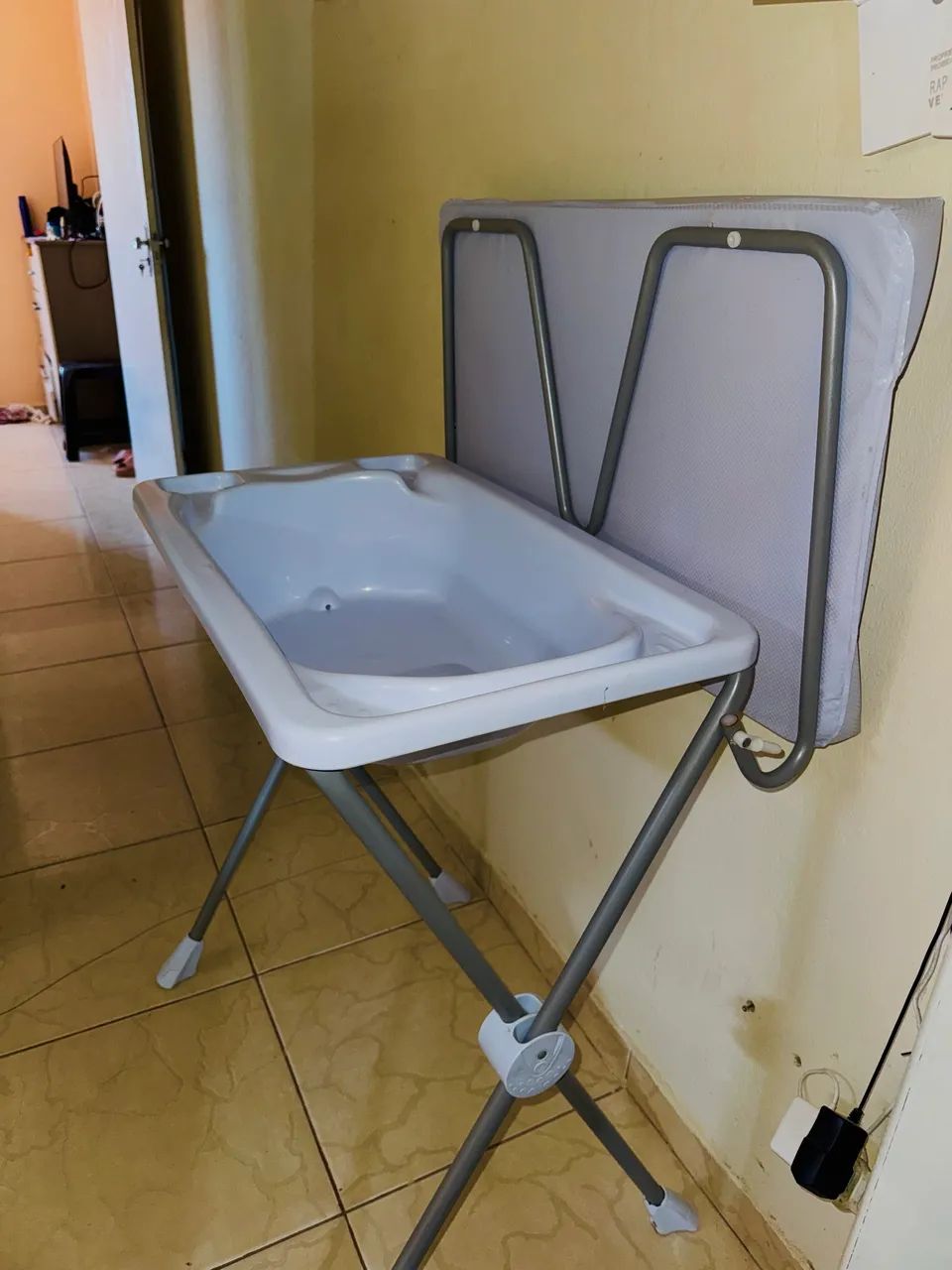 banheiro com trocador gauzerano  - Foto 2