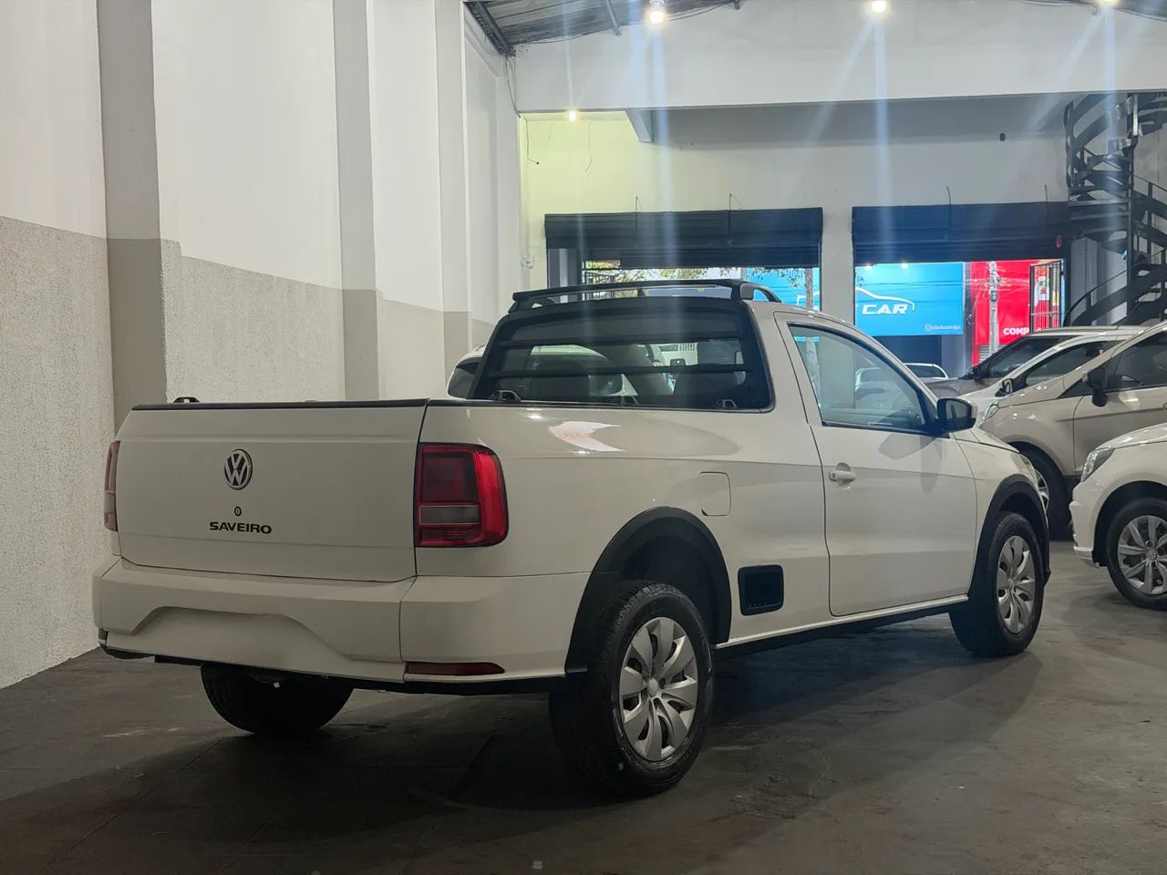 Volkswagen Saveiro Trendline 1.6 T.flex 8V 2017 - Foto 4