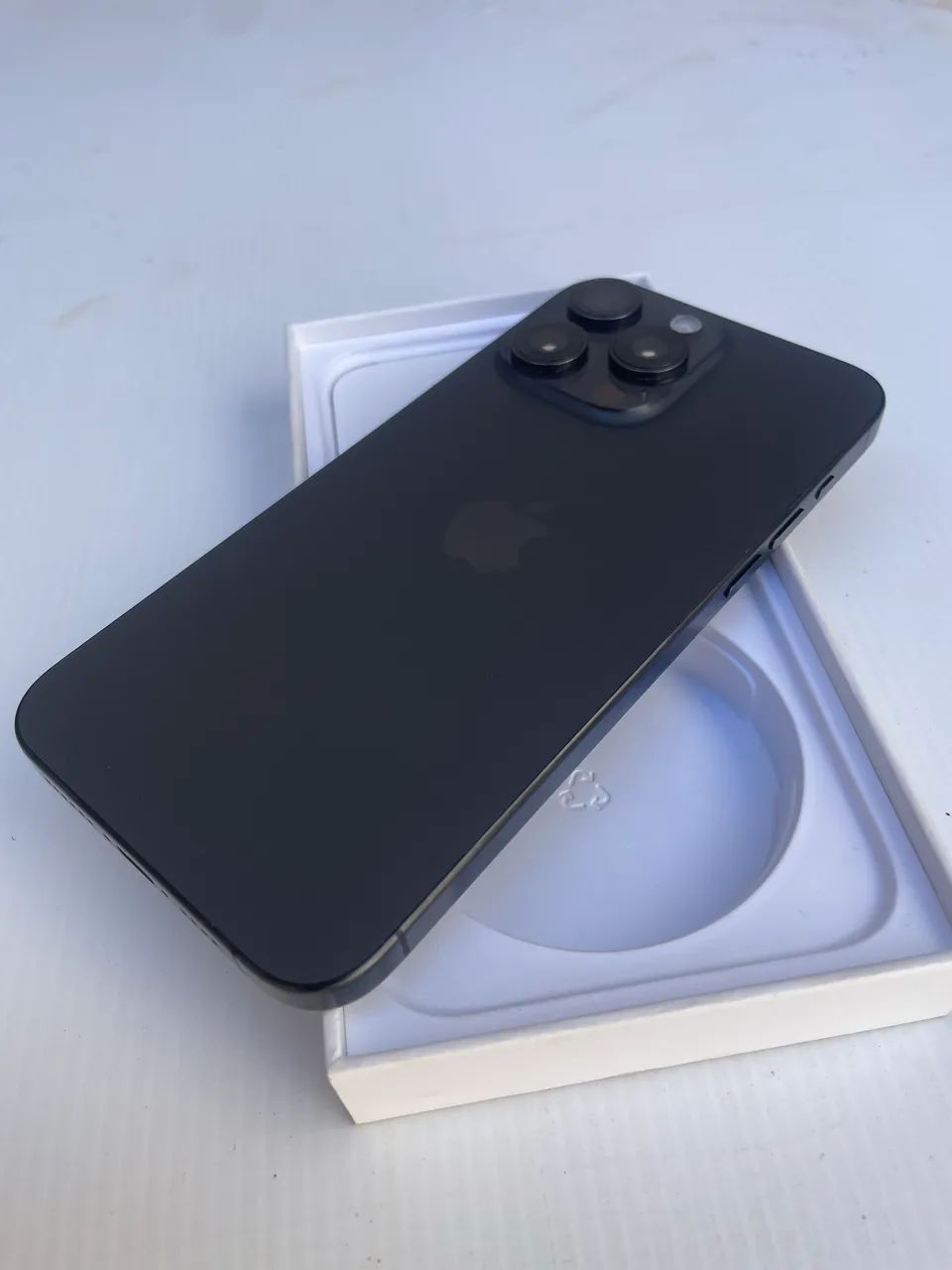 Iphone 15 Pro Max - Foto 3