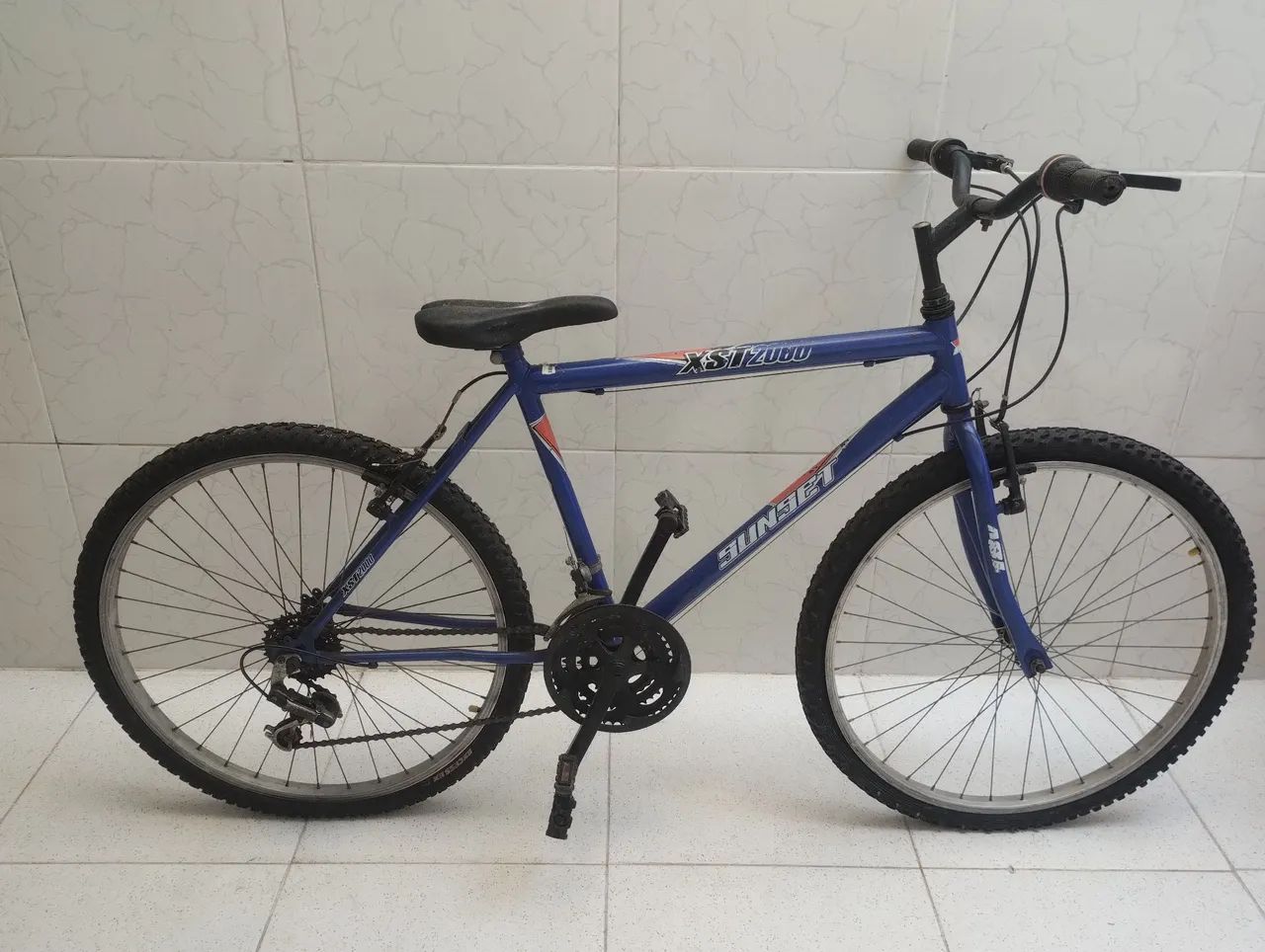 Bicicleta Sunset XST2000 Azul Aro 26 com Marchas 