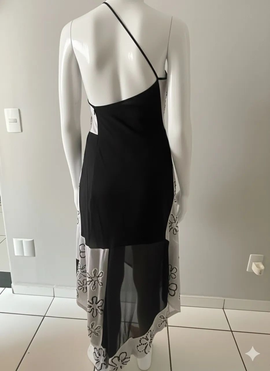 Vestido preto e branco bordado - Foto 3