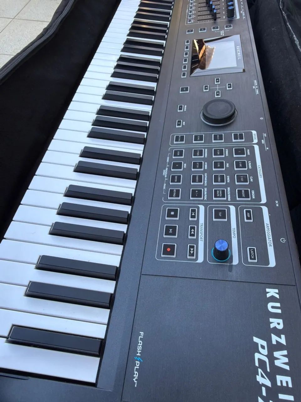Teclado KURZWEIL PC4-7