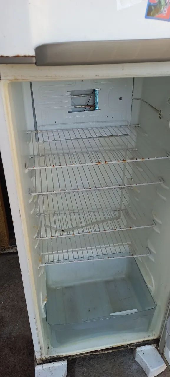 Mesa sem cadeiras - Foto 5