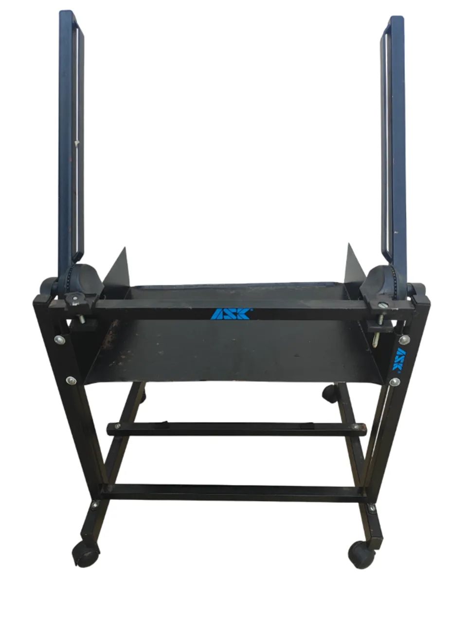 Rack para mesa de som e potência