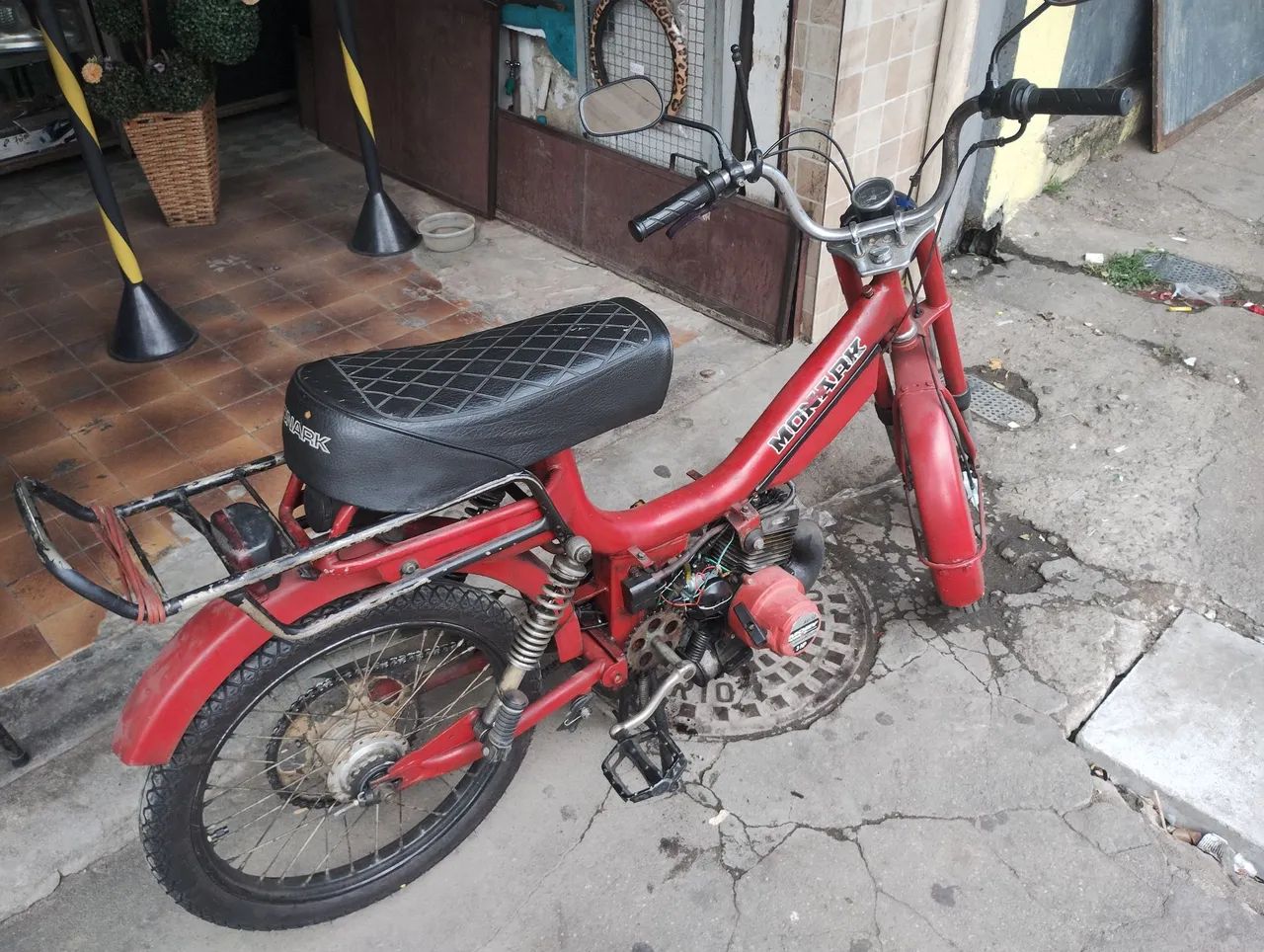 Vendo Mobilete Monark Usada - Foto 2