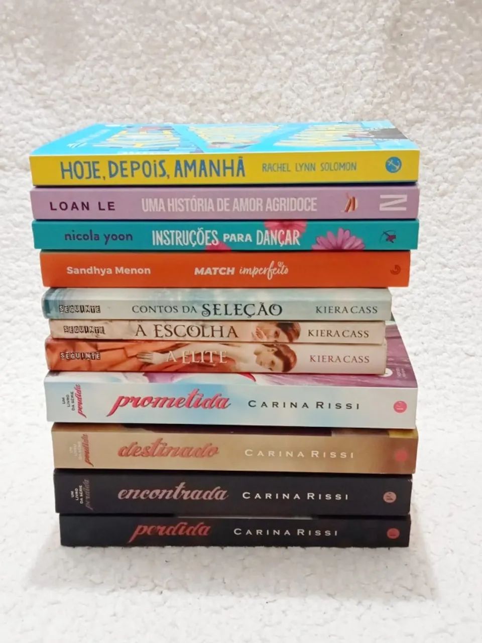 Livros de Romance e Ficção Científica 
