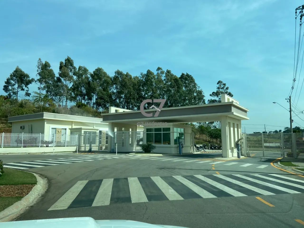 Viva com Tranquilidade em Condomínio Reserva Santa Mônica