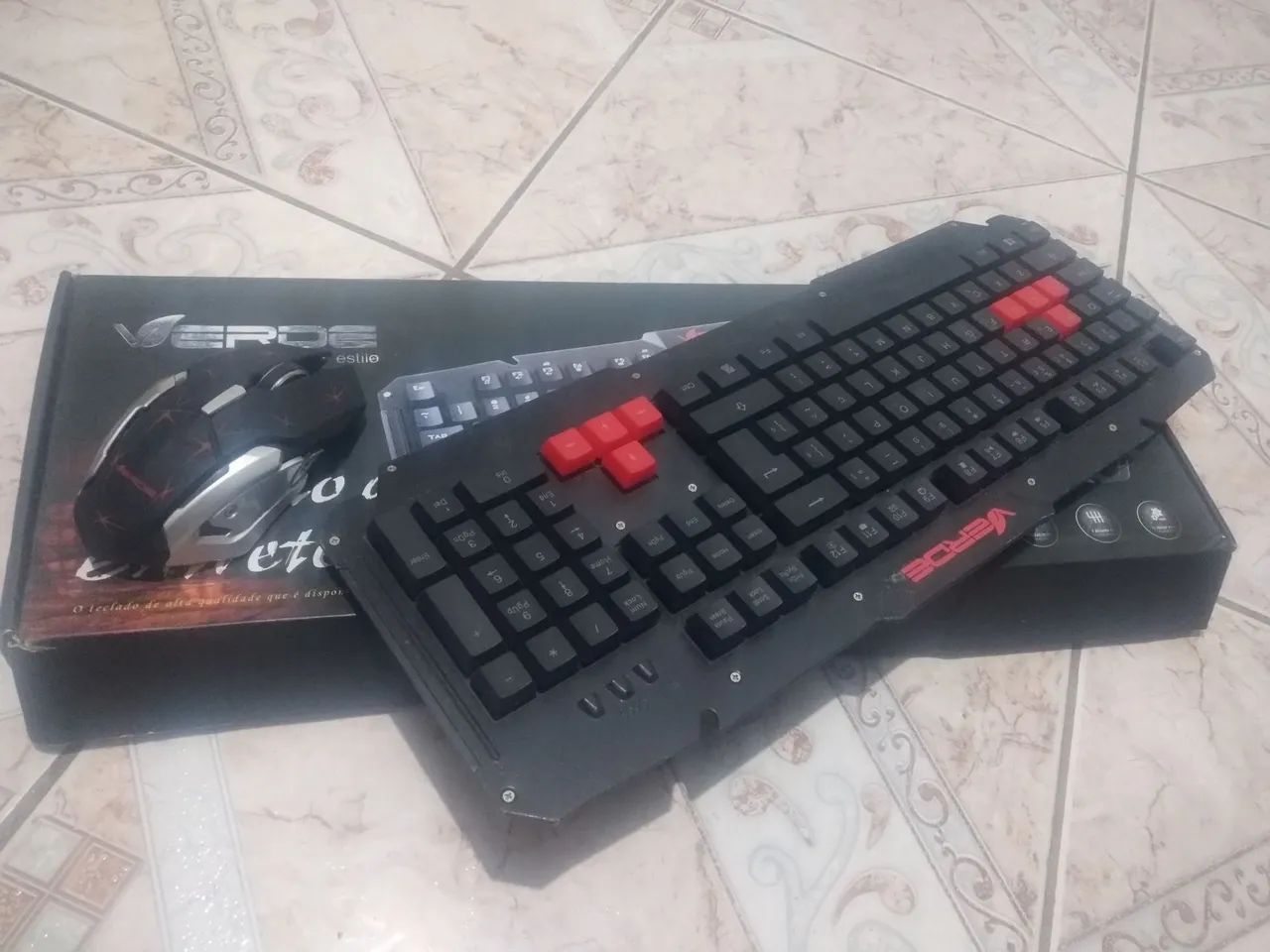 Teclado com mouse e caixa (ler descrição) - Foto 2