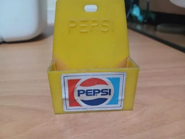 miniatura de caixa de pepsi