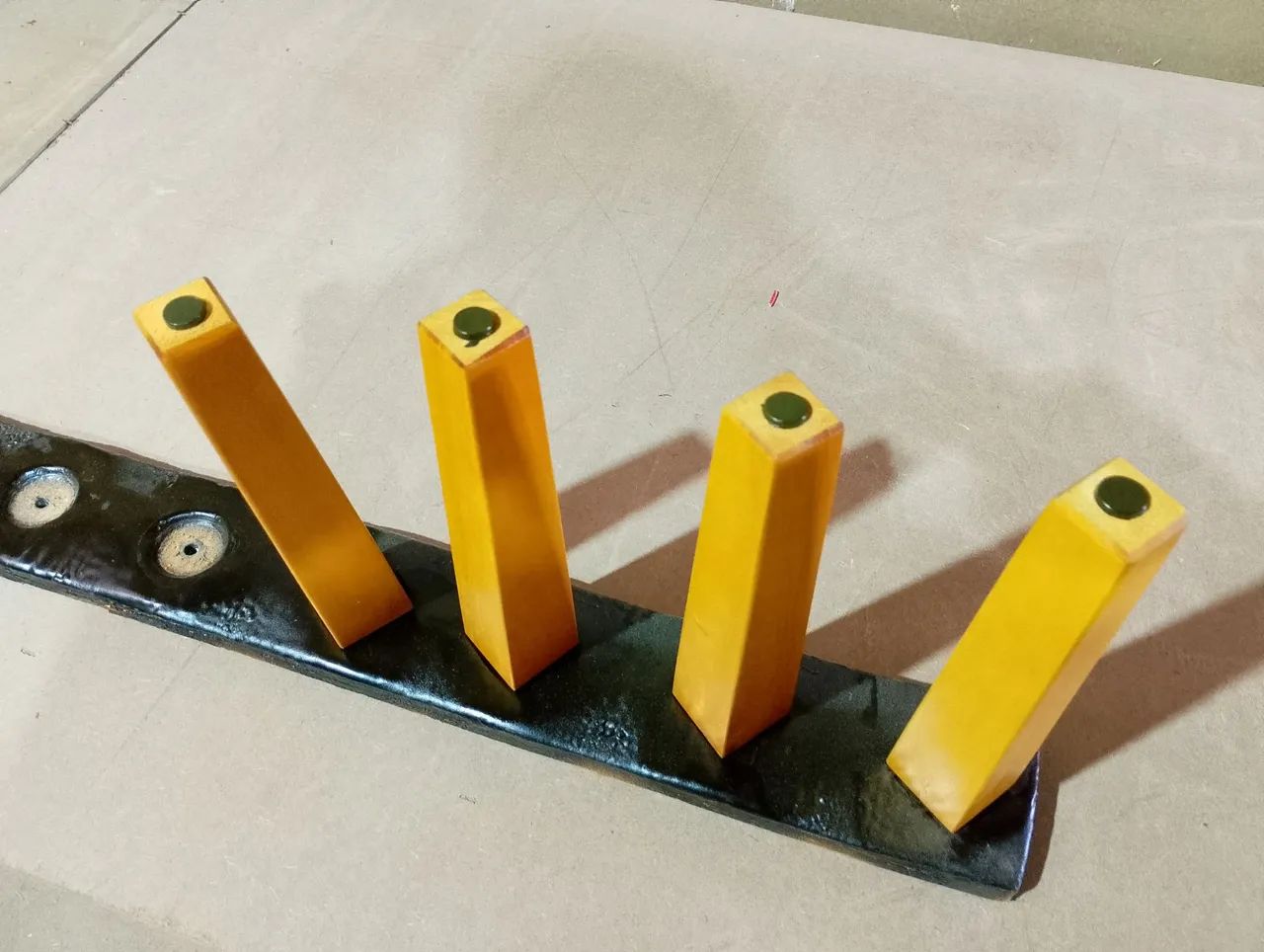 Kit 4 pezinho trapézio para sofá e poltronas - Foto 3