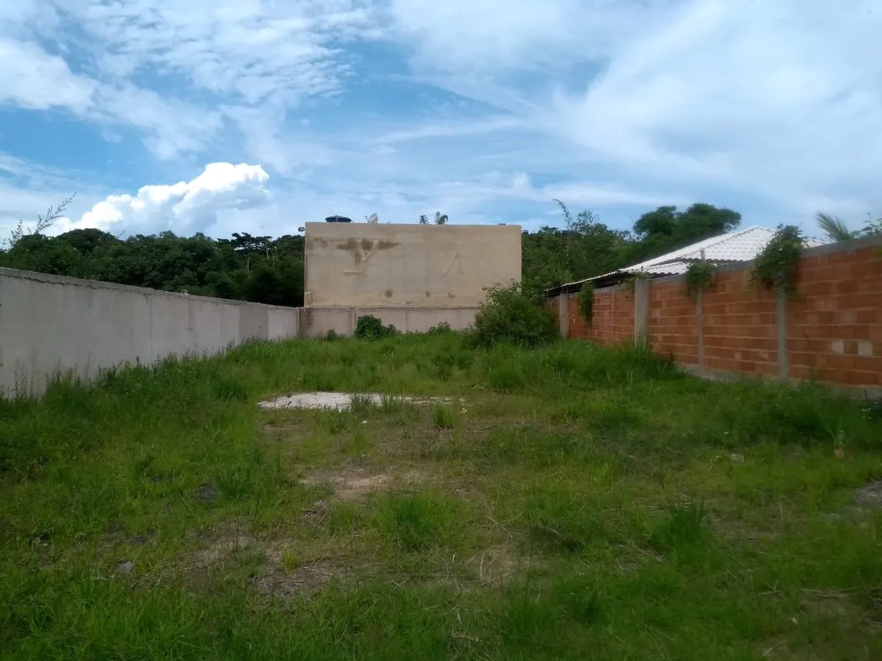 VENDO TERRENO EM ITAIPUAÇU 