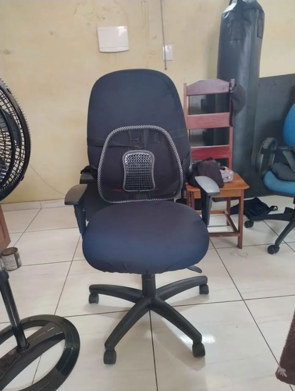Cadeira de escritóriovermelha, tipo II, presidente com capa e suporte de coluna - Foto 3