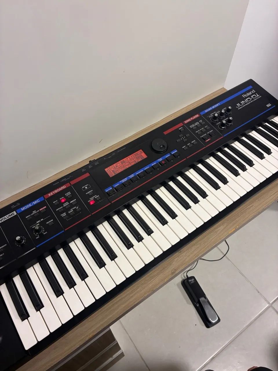TECLADO ROLAND JUNO DI - Foto 2