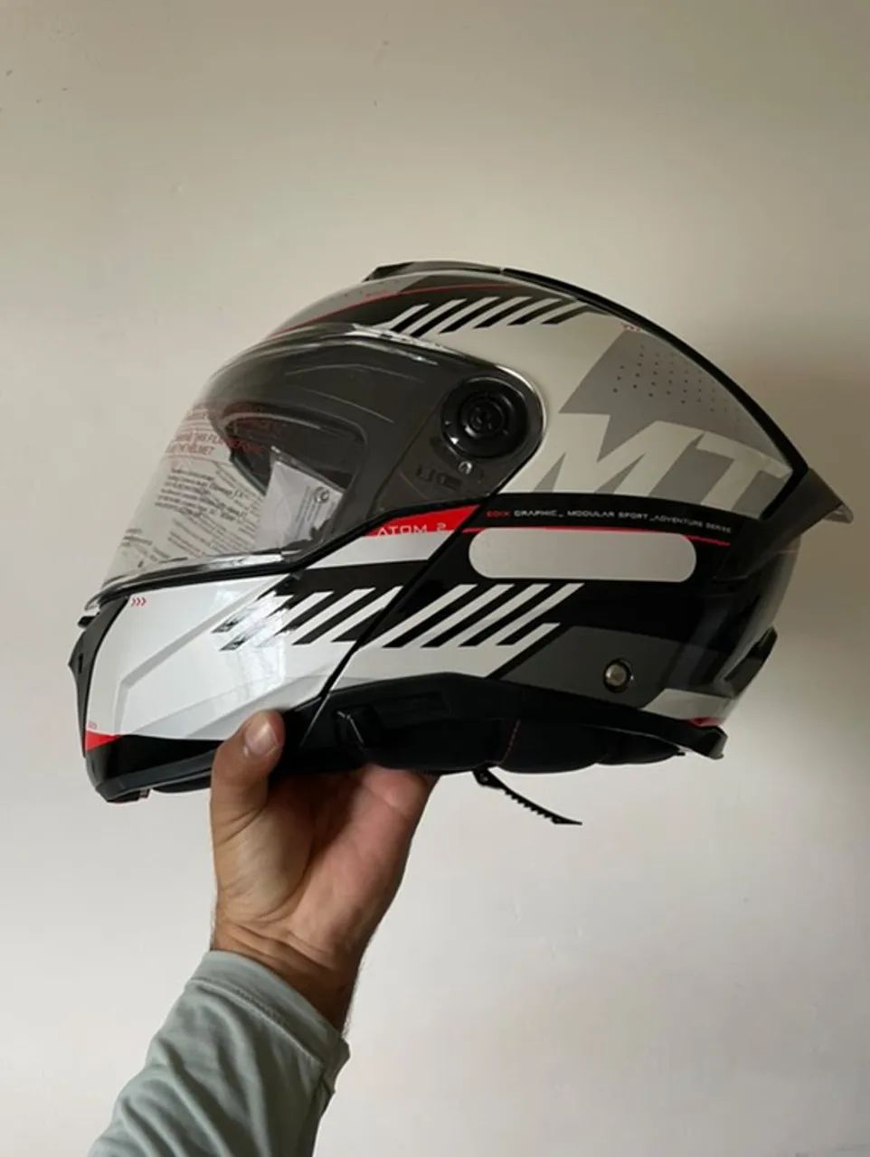 Capacete Atom 2 MT Helmets