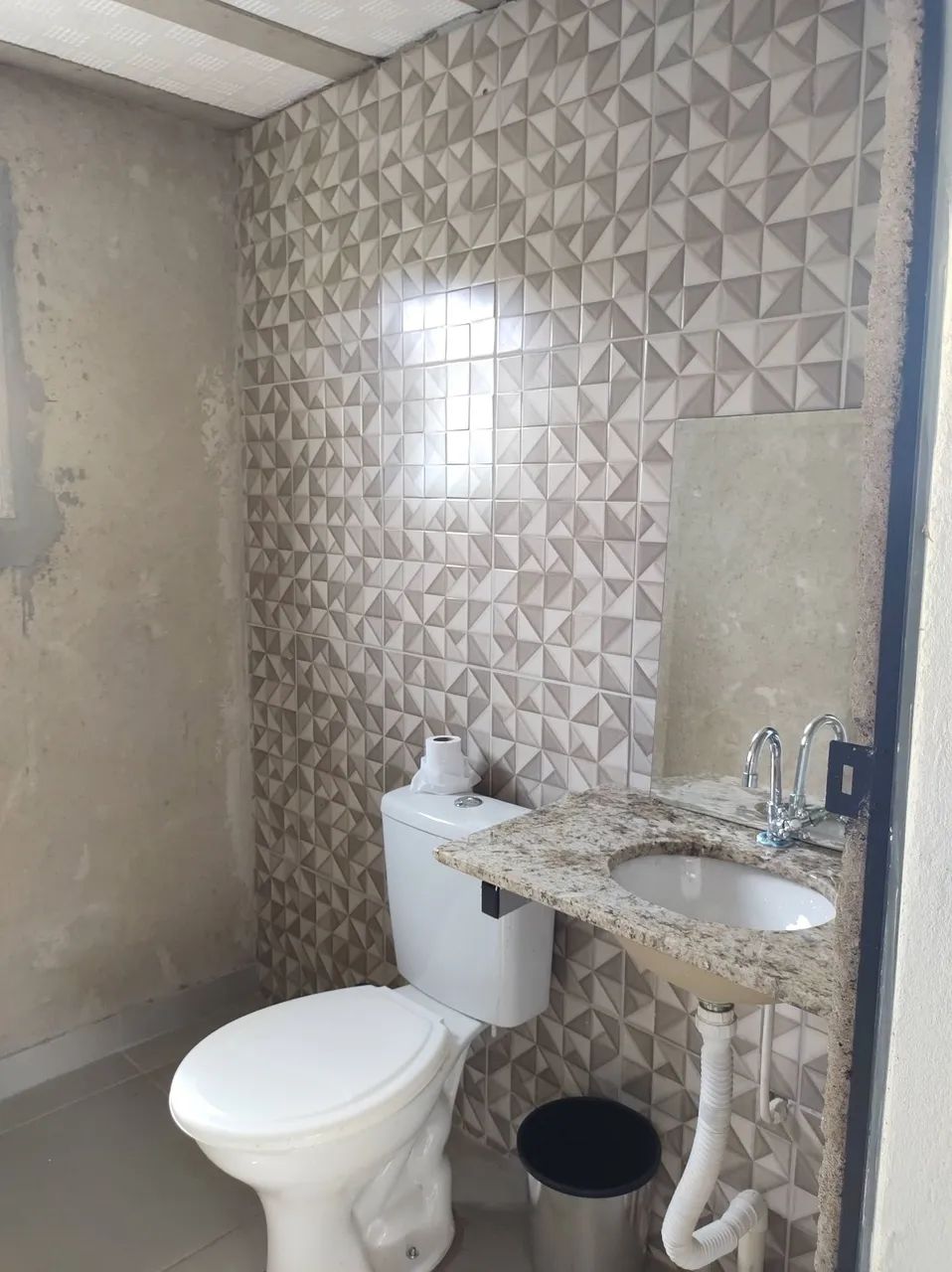 Sítio de 3.200m² em Juatuba - PORTEIRA FECHADA. Casa grande de 300m², a 2km do Centro.  - Foto 8