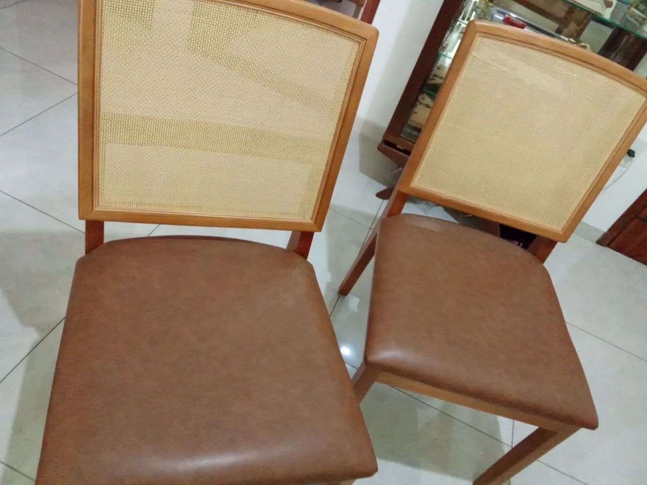Mesa com 6 cadeiras 65171912812034124