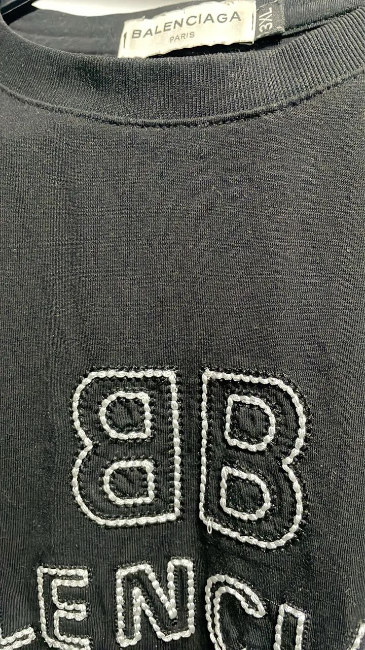 Camiseta Balenciaga  - Foto 3