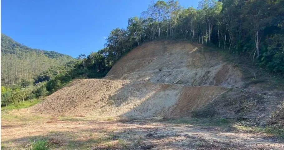 VENDE-SE TERRENO EM APIÚNA-SC - Foto 5