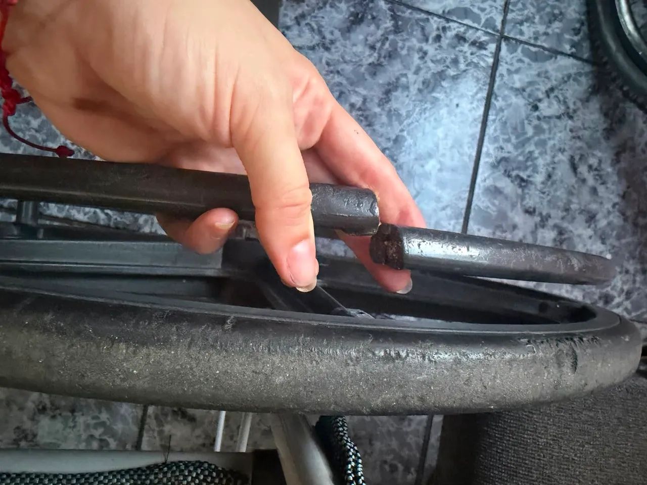 Vendo cadeira de rodas - Foto 3