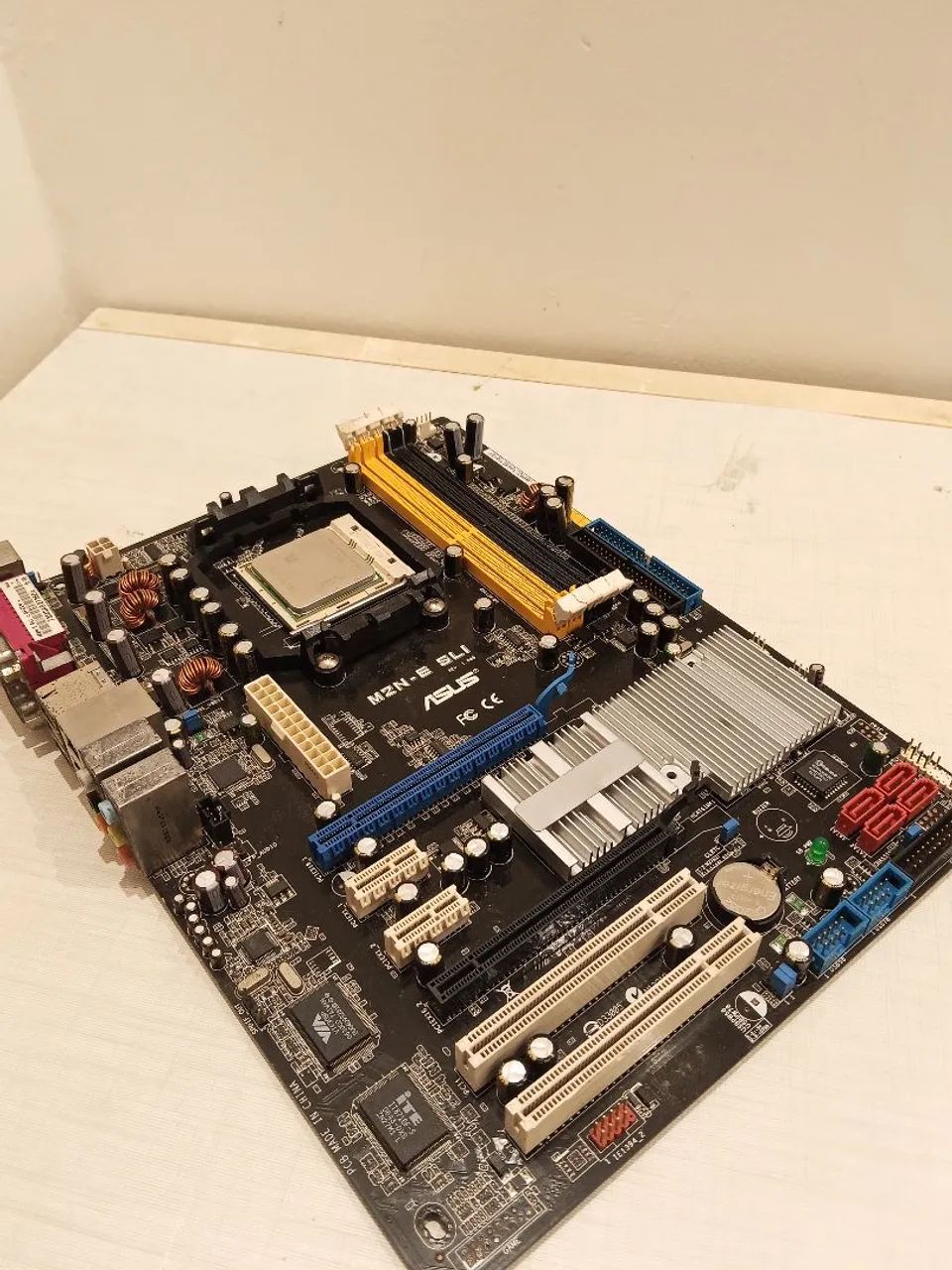 Kit Placa-Mãe Asus M2N-E SLI + Phenom X2 | Raridade