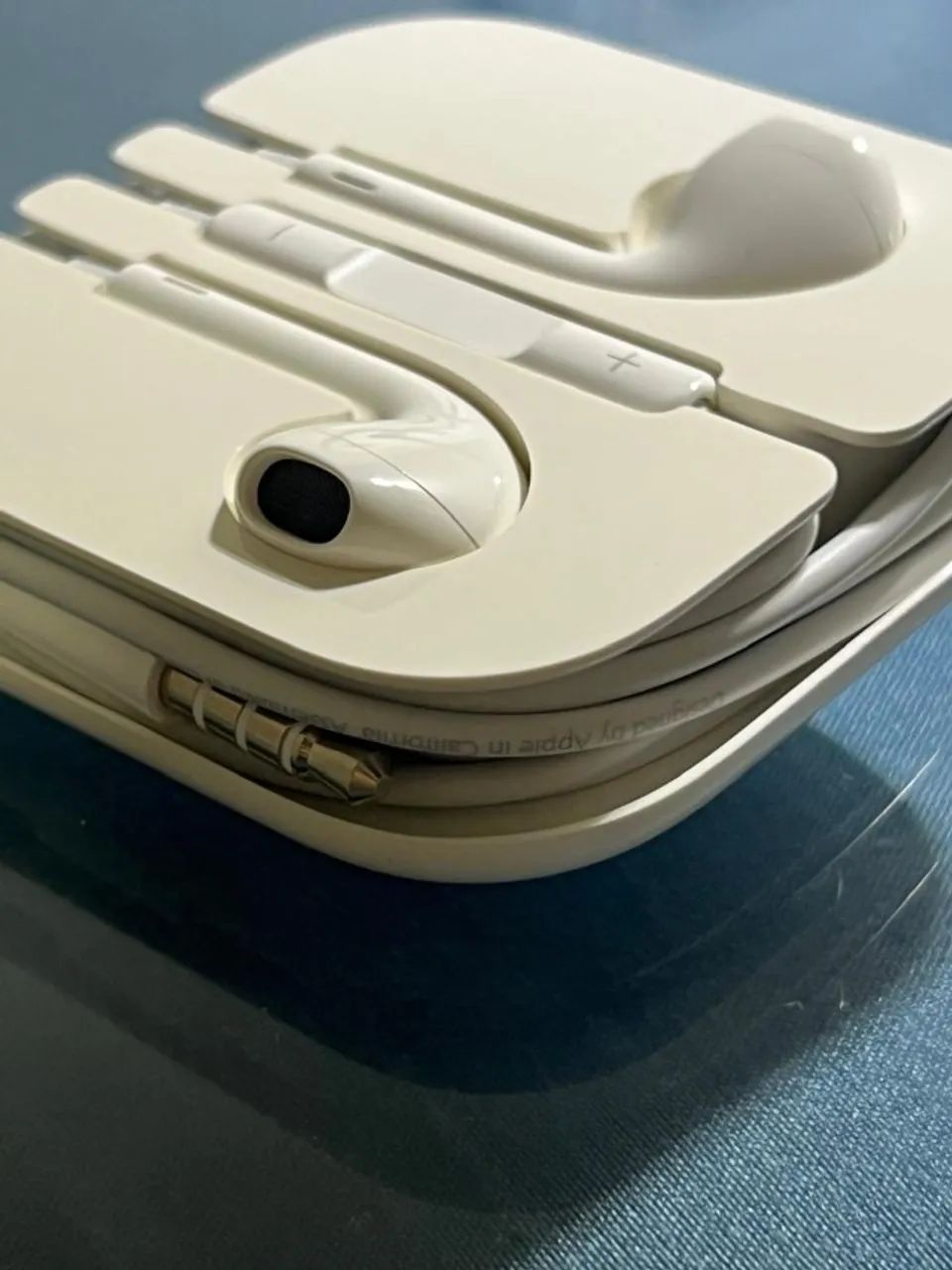 Fone de ouvido Apple EarPods Conector 3,5 mm (original e nunca usado) - Foto 4