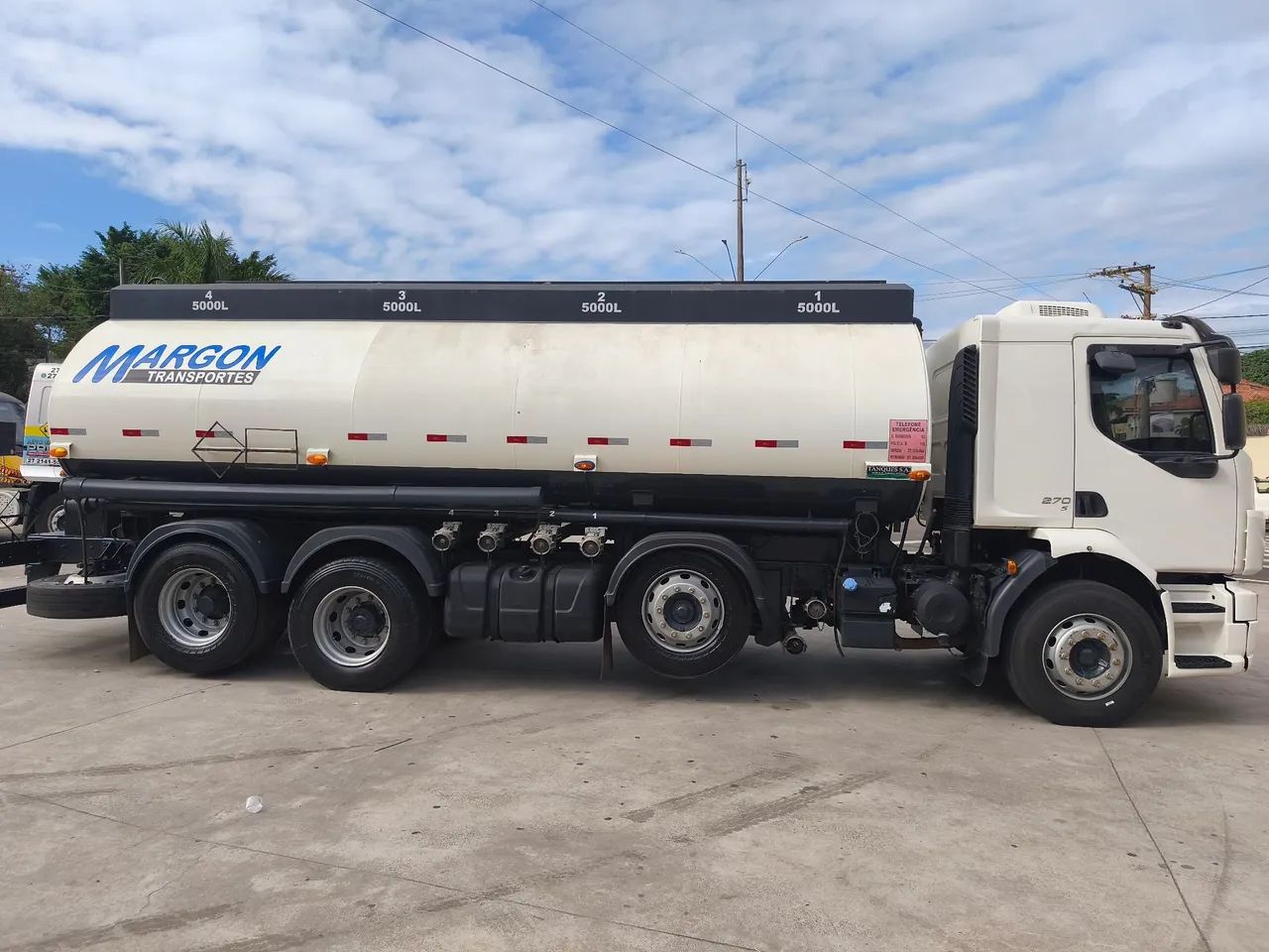 Volvo vm 270 bi truck tanque