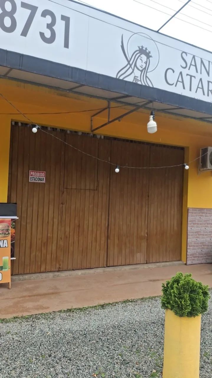 ALUGO 4 peças+ 1 banheiro moradia ou comercial