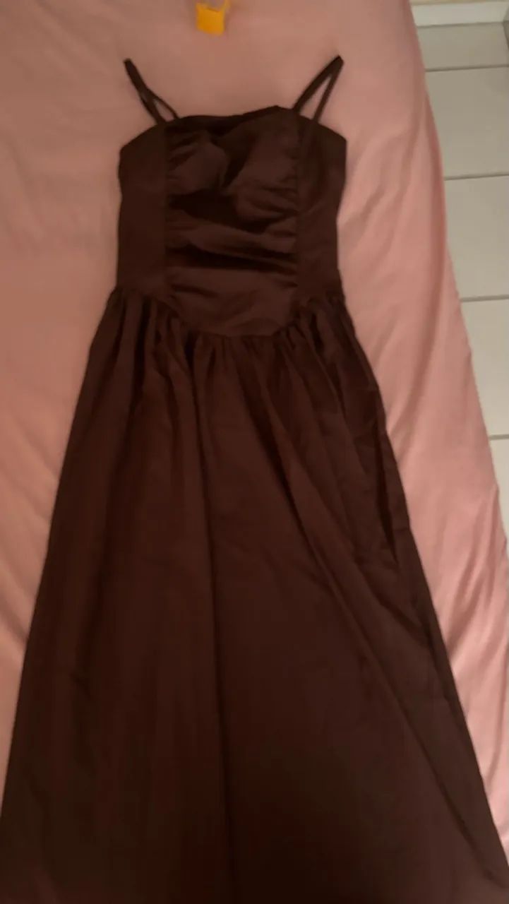 VESTIDO MARROM