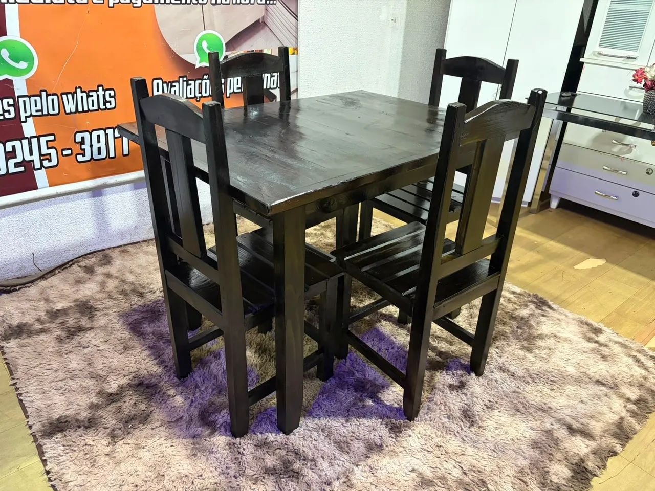 Mesa madeira 4 cadeiras NOVA ((ENTREGO GRATIS)) - Foto 4