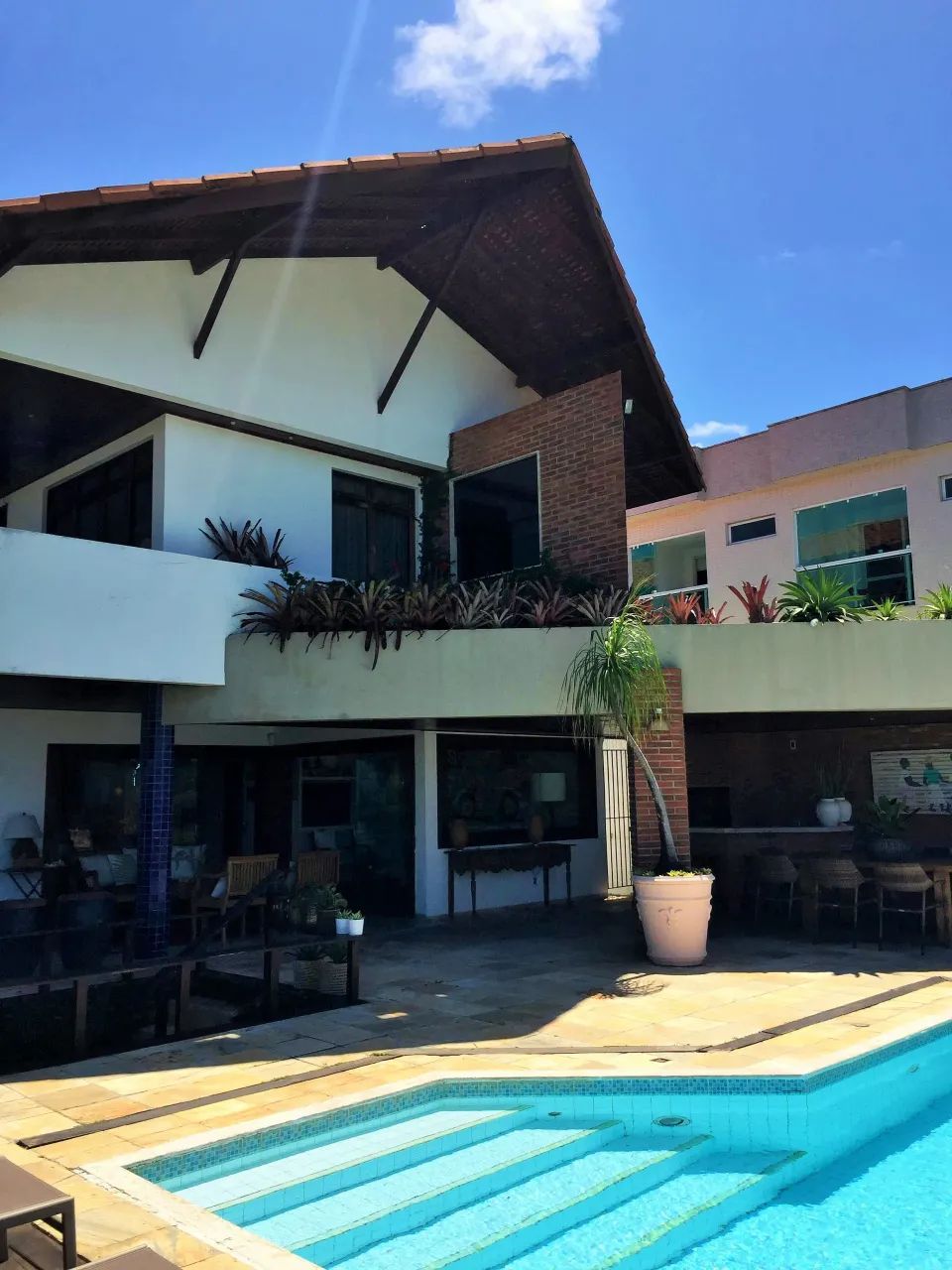 Casa com 3 pavimentos, vista para o mar e área de lazer - Foto 2