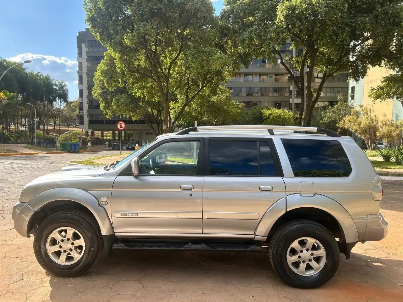 Mitsubishi Pajero 2007