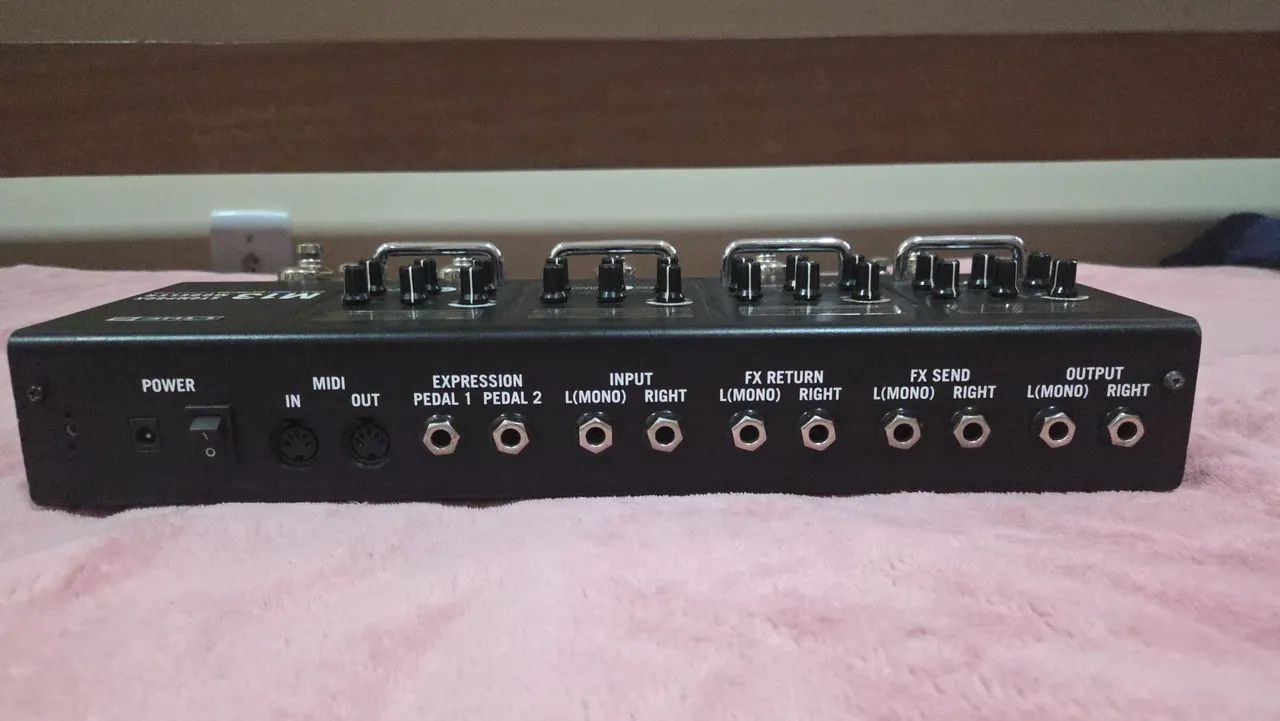 Pedaleira Line 6 M13 Stompbox - Instrumentos musicais - Campo