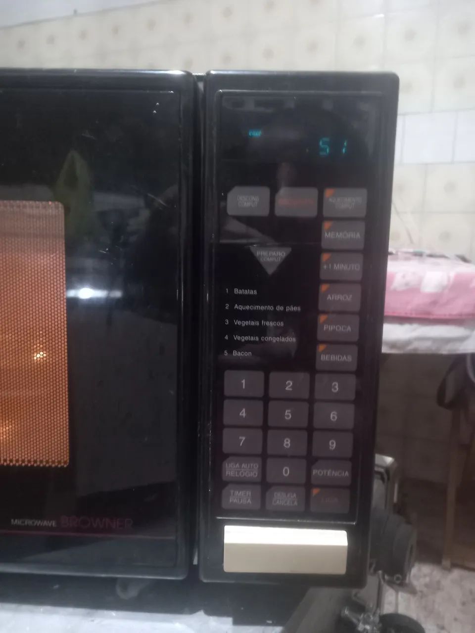 Microondas Sharp 34 litros - Foto 2