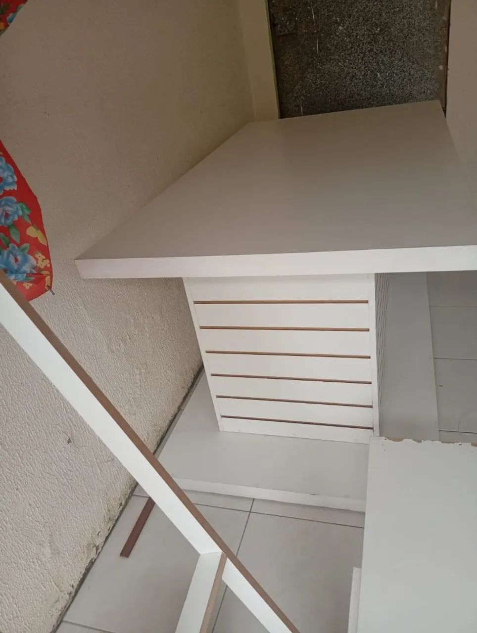 Mesa espositora<br>Largura 1mt<br>Altura 9 - Foto 2