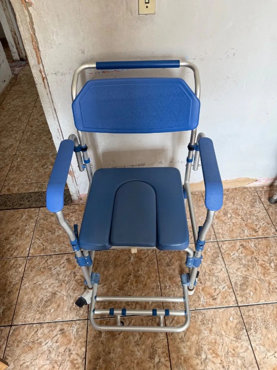 Cadeira de rodas banho - Foto 5