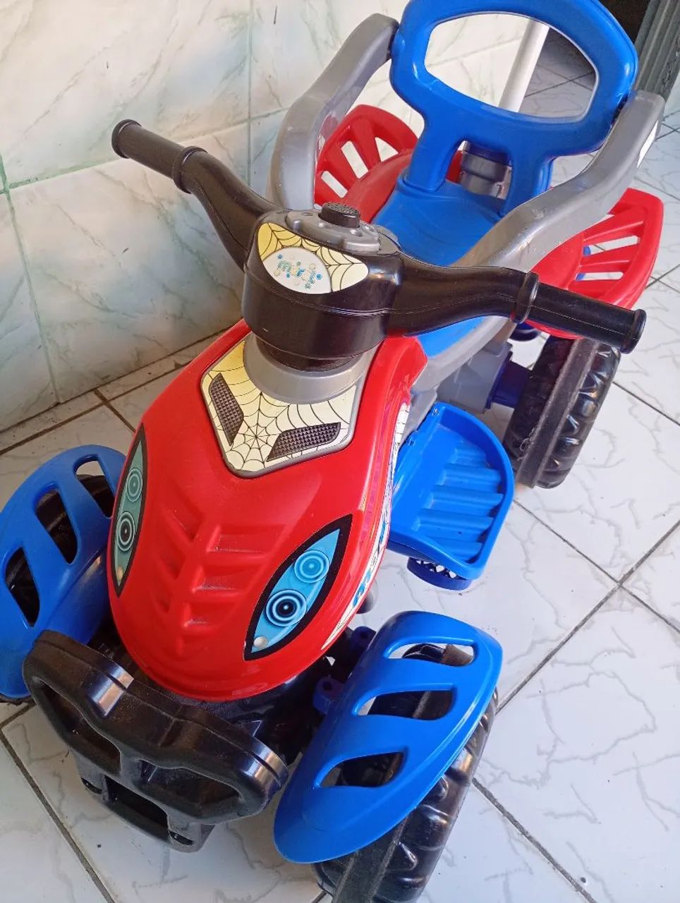 Quadriciclo infantil Maral