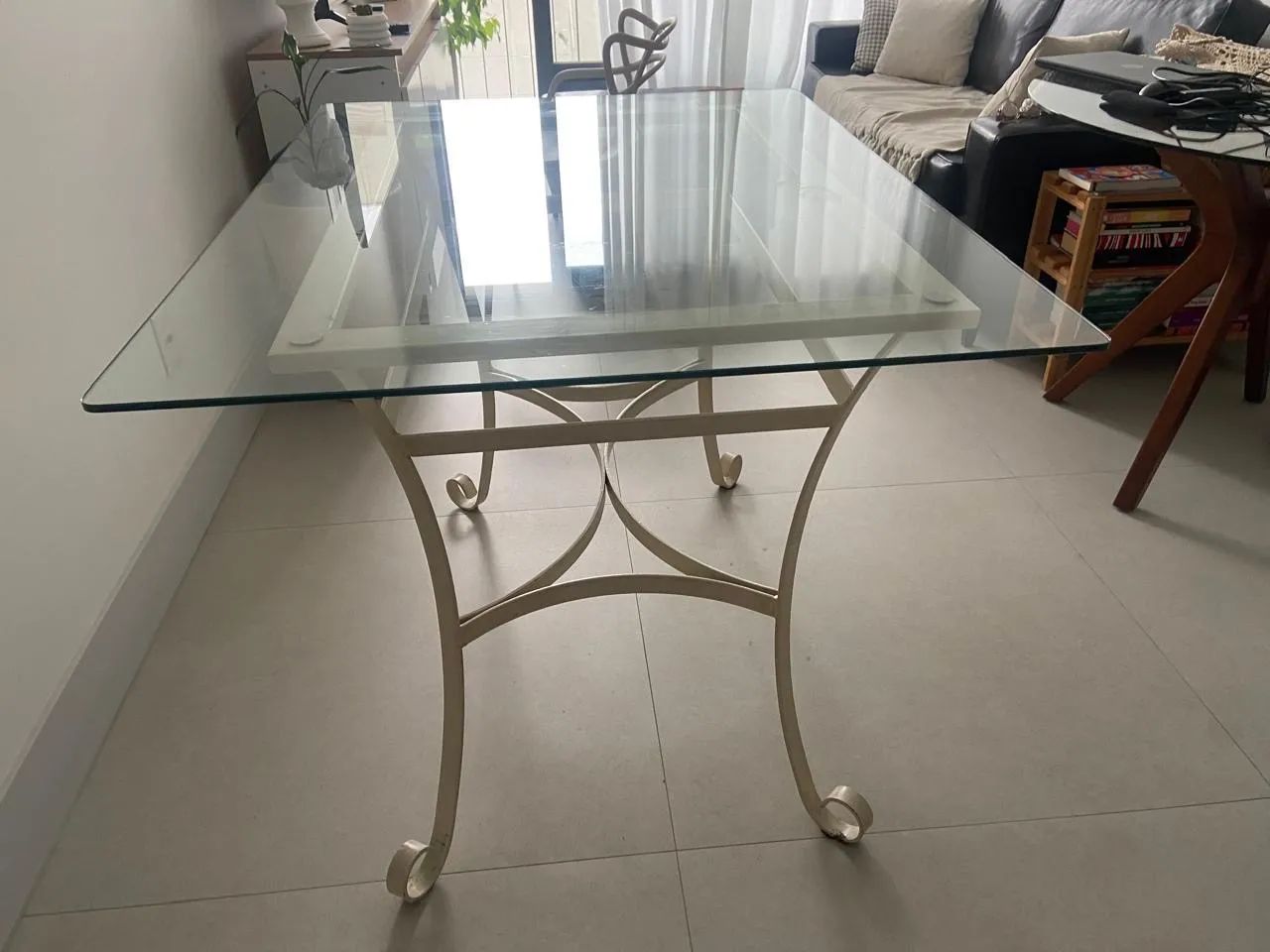 Vendo mesa de jantar de ferro & vidro  - Foto 4