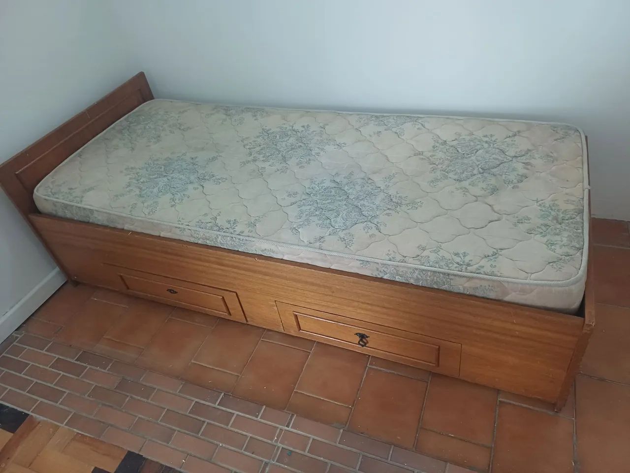 Cama de solteiro com gaveta + colchão  - Foto 3